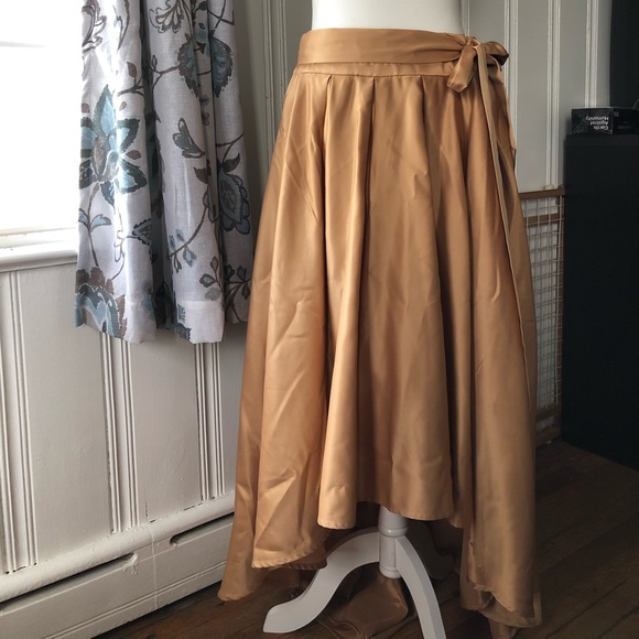Gracia Dresses & Skirts - Gold high-low New Year’s Eve skirt